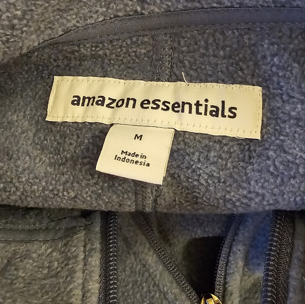 WOMAN'S‎ Amazon Essentials - Size Medium - Picture 4 of 4